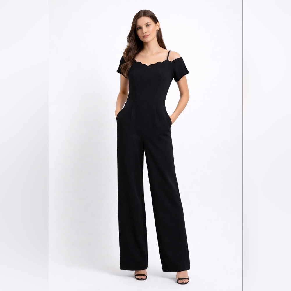 MONTEAU BLACK SCALLOPED NECK WIDE LEG JUMPSUIT – SIZE SMALL